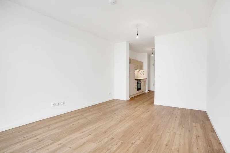 Mietrabatt -   1 Zimmer Studio mit EBK, Aufzug und Balkon — photo 1